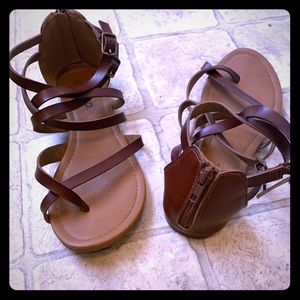 🔥 PERFECT Little Brown Sandals 👡